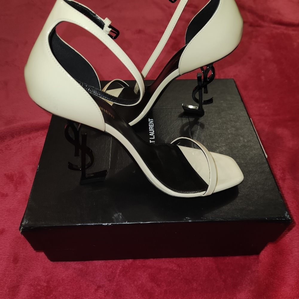 Authentic YSL Opyum embellished patent-leather sandals Size 40 IT. Like NEW